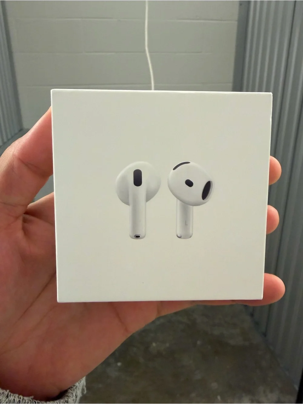 Airpods 4 White Wireless Earbuds with Charging Case